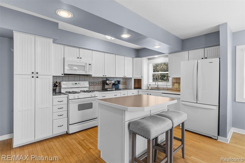 315 S West Street, Fenton, MI 48430 — Photo 16