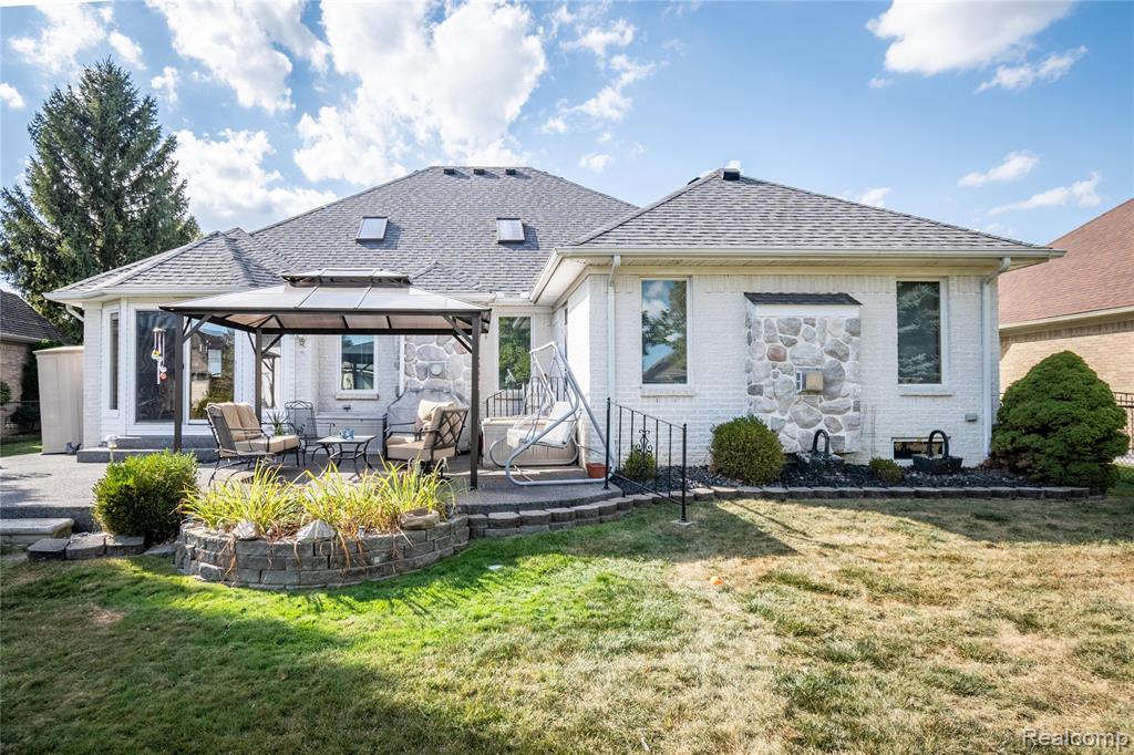 54676 Carnation Drive, Macomb, MI 48042 — Photo 2