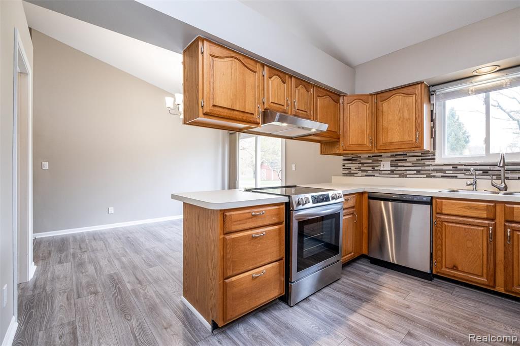 9416 S State Road, Goodrich Vlg, MI — Photo 16
