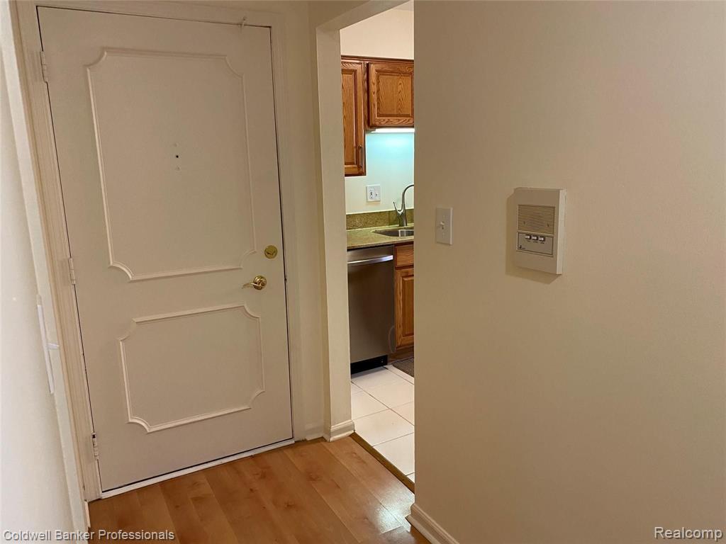 885 N Old Woodward Avenue, Birmingham, MI 48009 — Photo 15