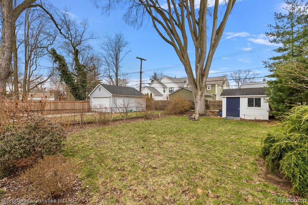 702 S Vermont Avenue, Royal Oak, MI 48067 — Photo 31