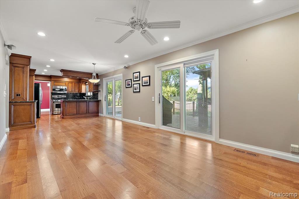 4147 Greensboro Drive, Troy, MI 48085 — Photo 24