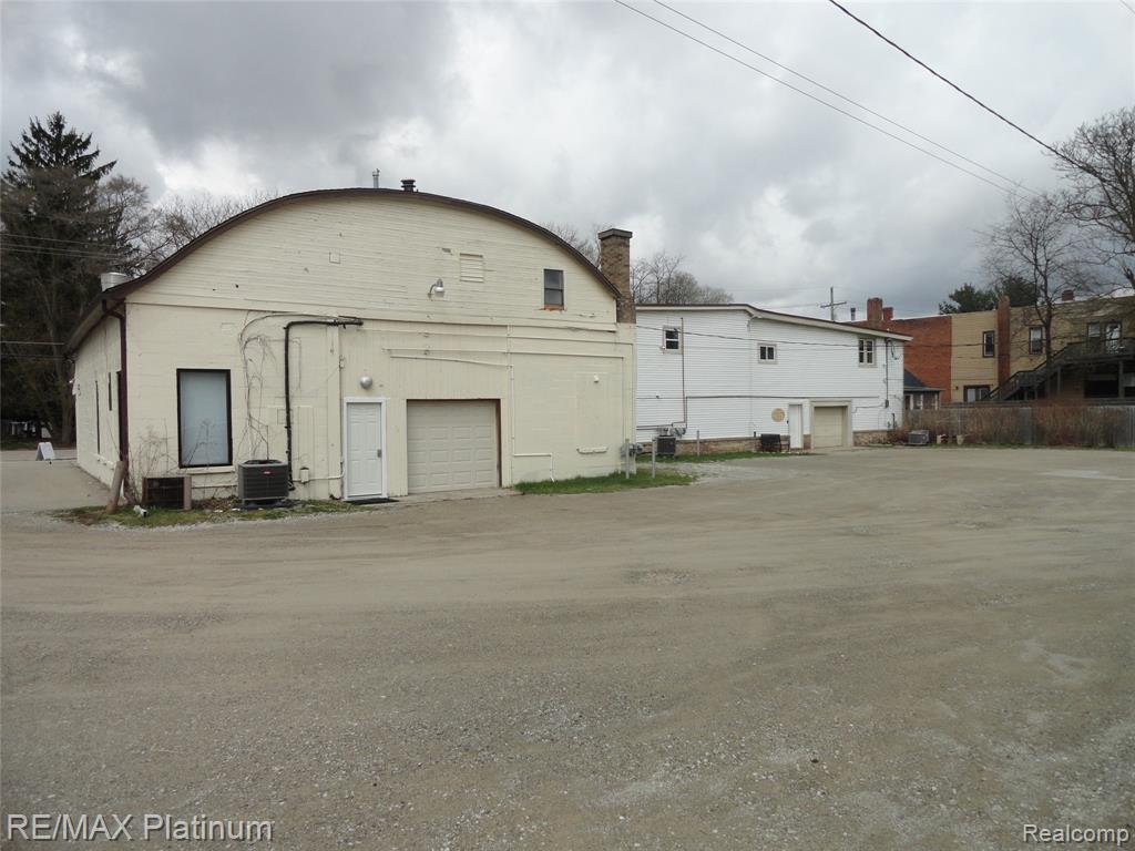 3552 Avon Street, Hartland, MI 48353 — Photo 19