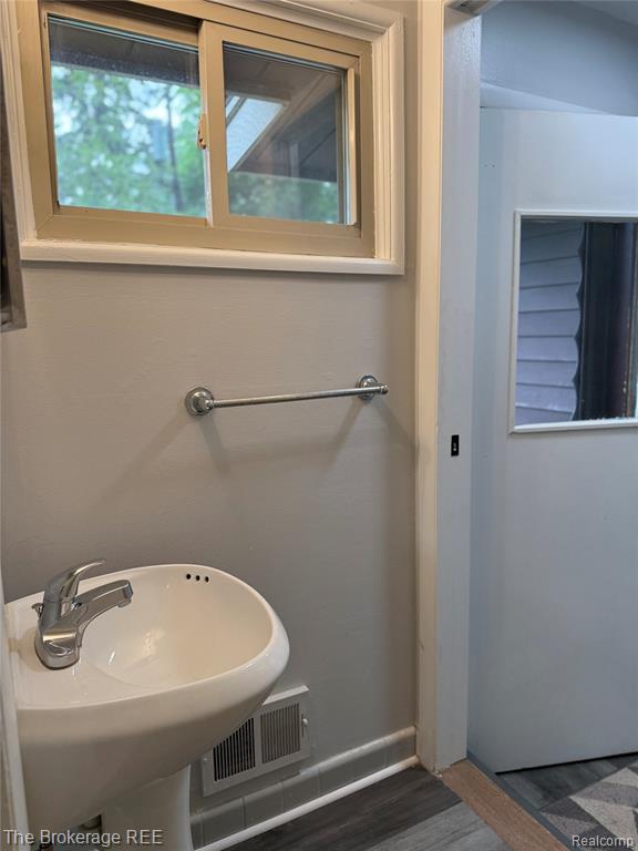 9248 Idaho Street, Livonia, MI 48150 — Photo 20