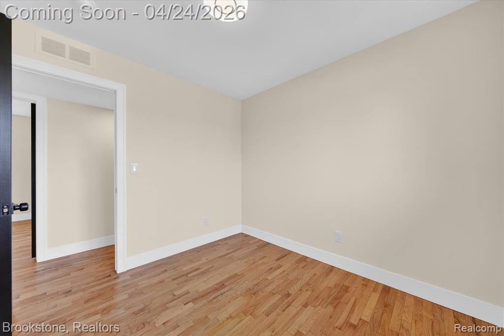 30428 Iroquois Drive, Warren, MI 48088 — Photo 19