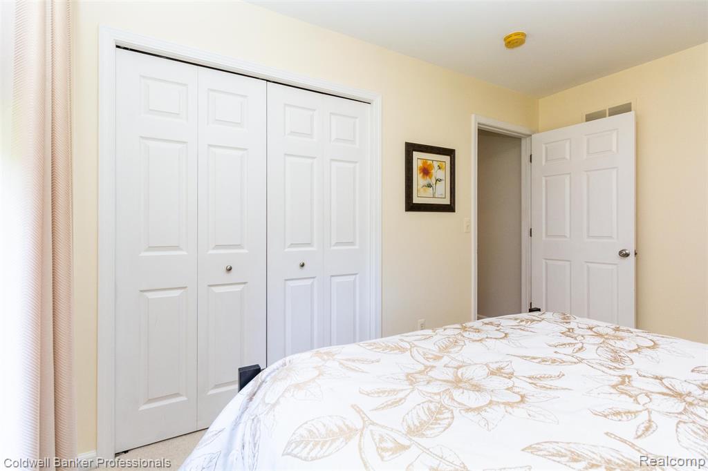 10820 Bouldercrest Drive N, South Lyon, MI 48178 — Photo 29