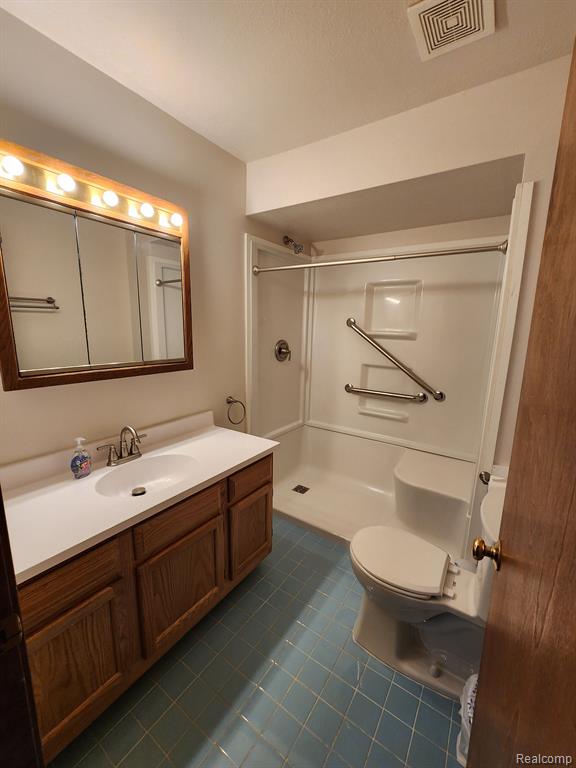 1595 HARBOUR Boulevard, 153, Trenton, MI 48183 — Photo 10