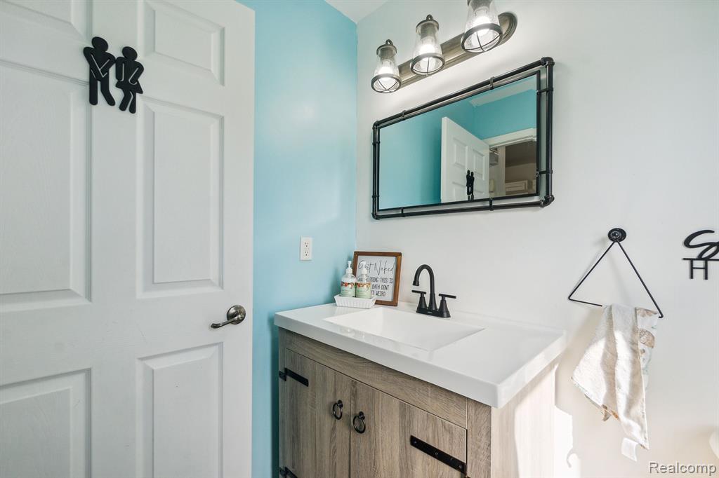 507 TANIA Trail, Linden, MI 48451 — Photo 17