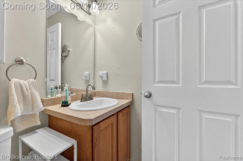 25406 Willowbrook Court, Flat Rock, MI 48134 — Photo 14