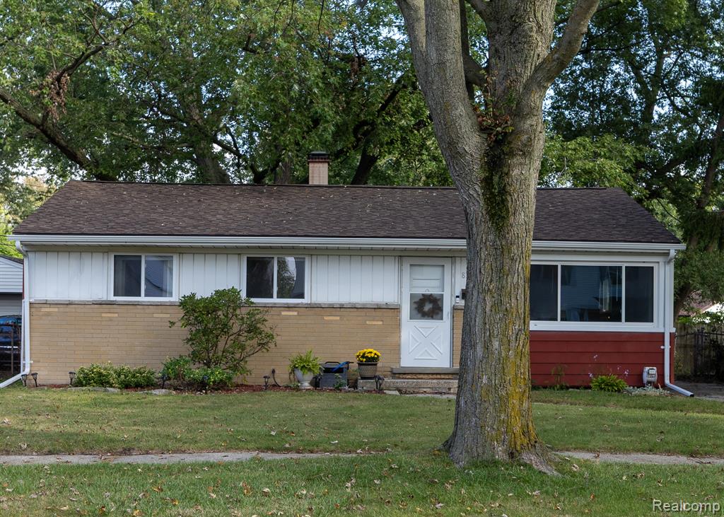 853 E Lincoln Avenue, Madison Heights, MI 48071 — front exterior