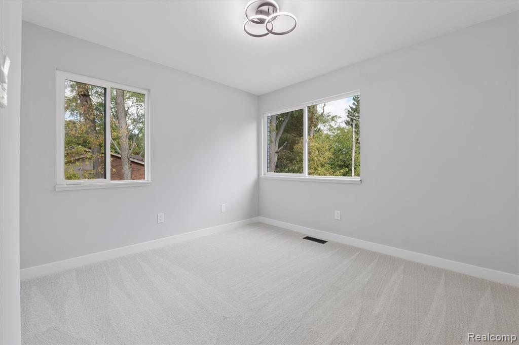3668 Bayou Drive, West Bloomfield, MI 48323 — Photo 27