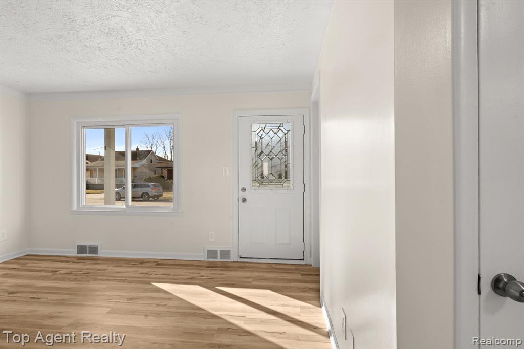 8293 FORD Avenue, Warren, MI 48089 — Photo 15