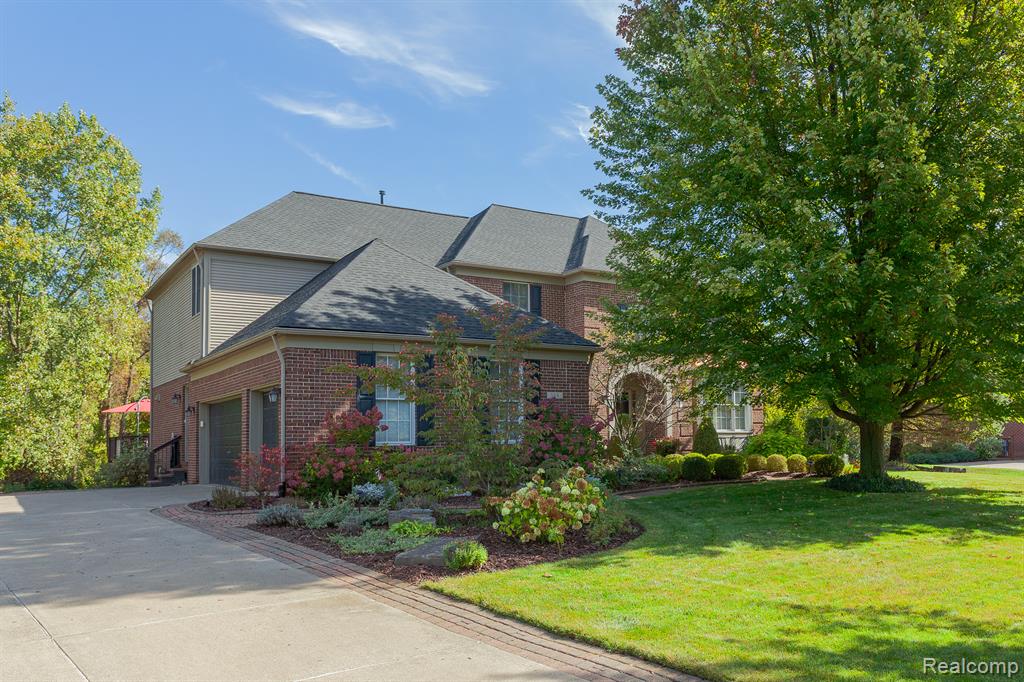 568 Berridge Circle, Lake Orion, MI — Photo 39