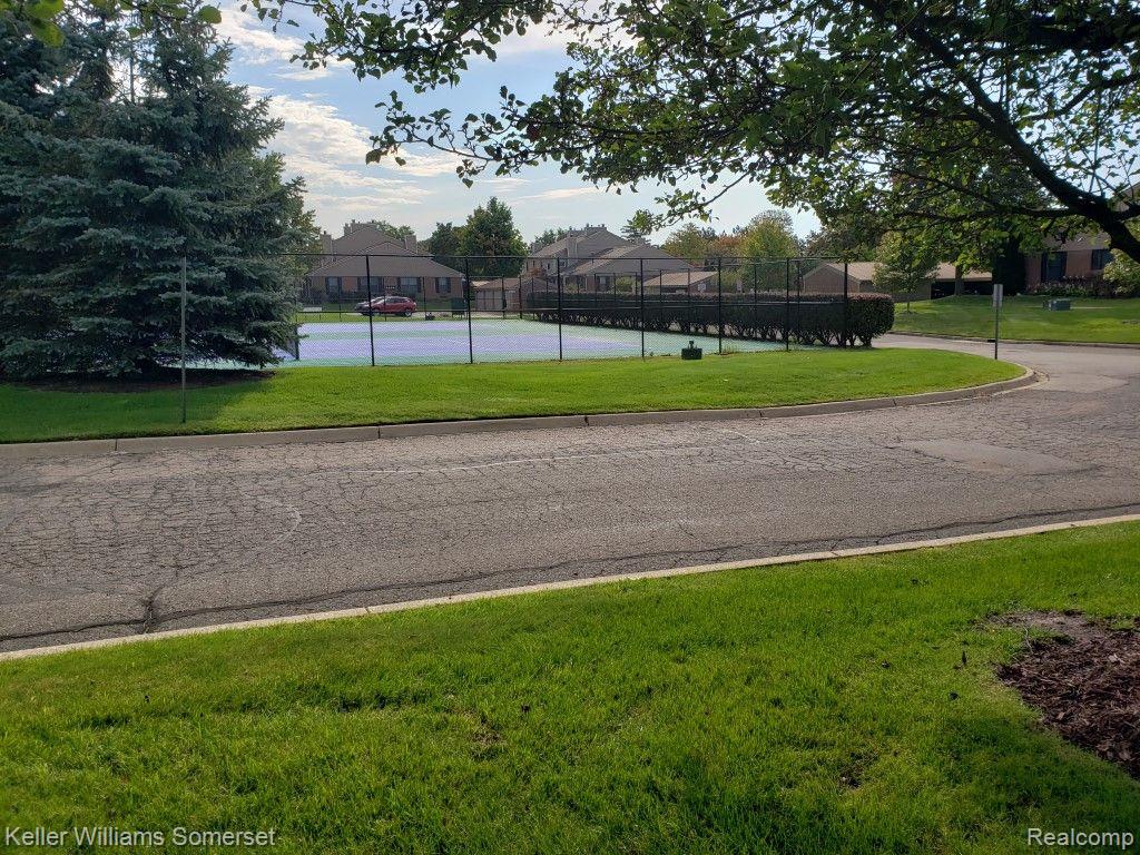 39975 CROSSWINDS, Novi, MI — Photo 4
