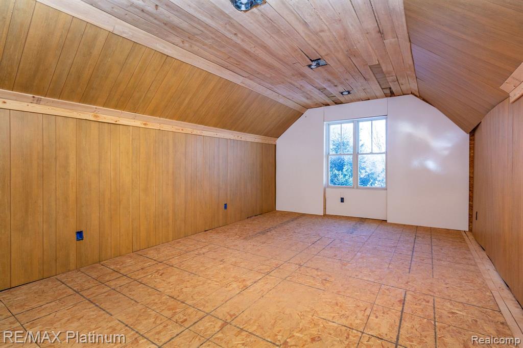 536 N CEDAR Road, Fowlerville, MI 48836 — Photo 34