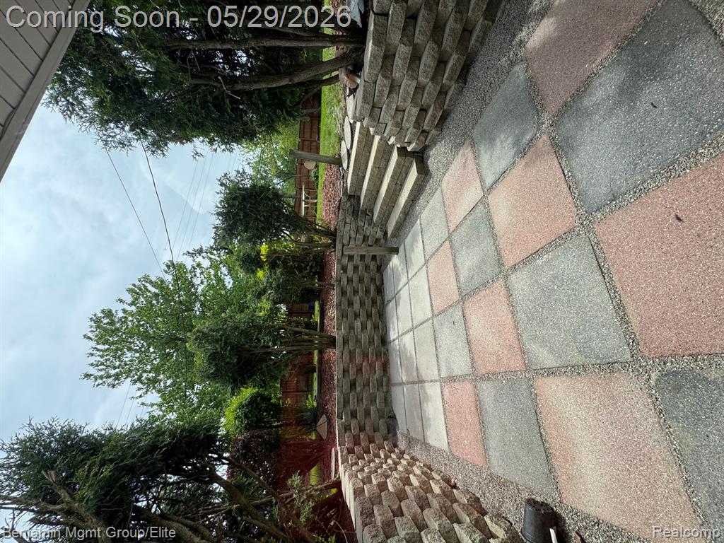 18769 Walmer Lane, Beverly Hills, MI 48025 — Photo 15