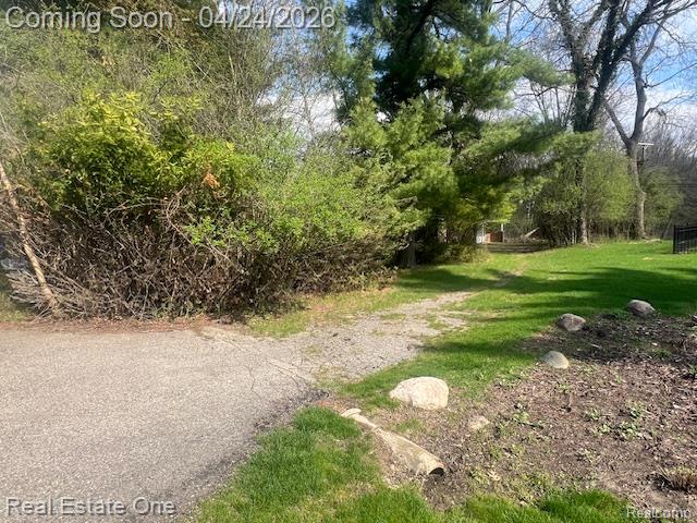 4555 Arrowhead, West Bloomfield, MI 48323 — Photo 18