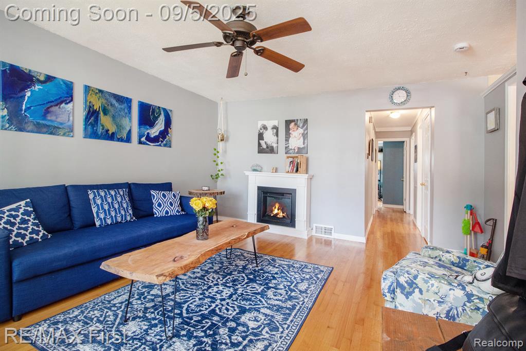 41047 Greenbrook Lane, Plymouth, MI 48170 — Photo 3