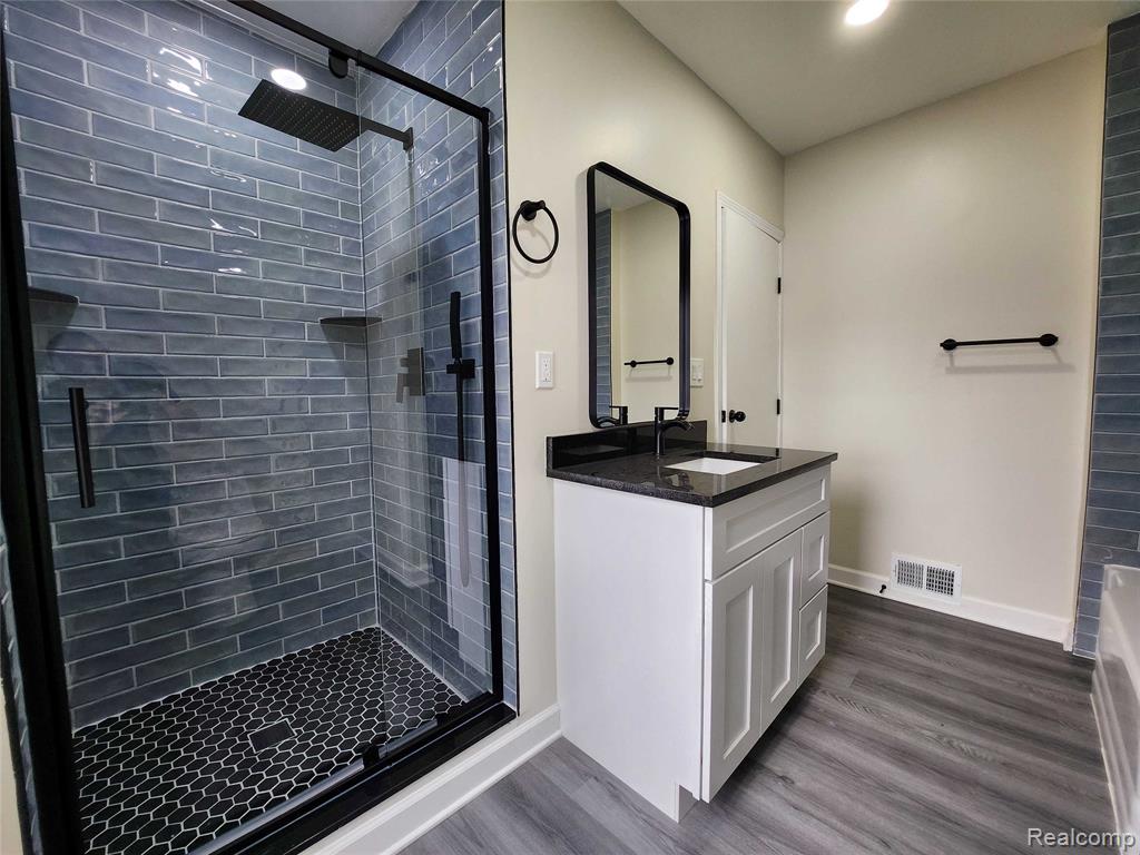 550 E Mapledale Avenue, Hazel Park, MI 48030 — Photo 13