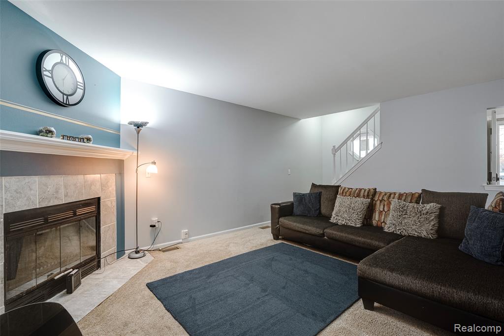7783 Princeton Court, 56, Westland, MI — Photo 8