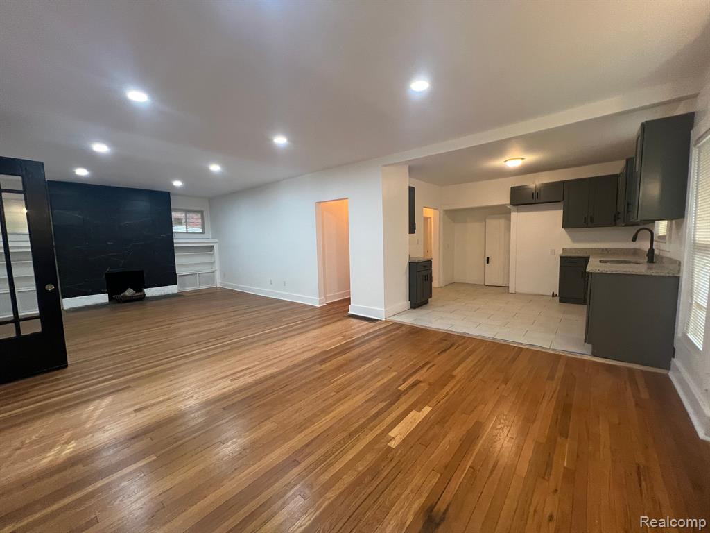 239 EASON Street, Highland Park, MI 48203 — Photo 9
