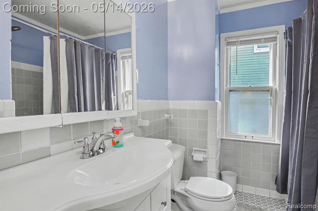 21900 Revere Street, Saint Clair Shores, MI 48080 — Photo 12