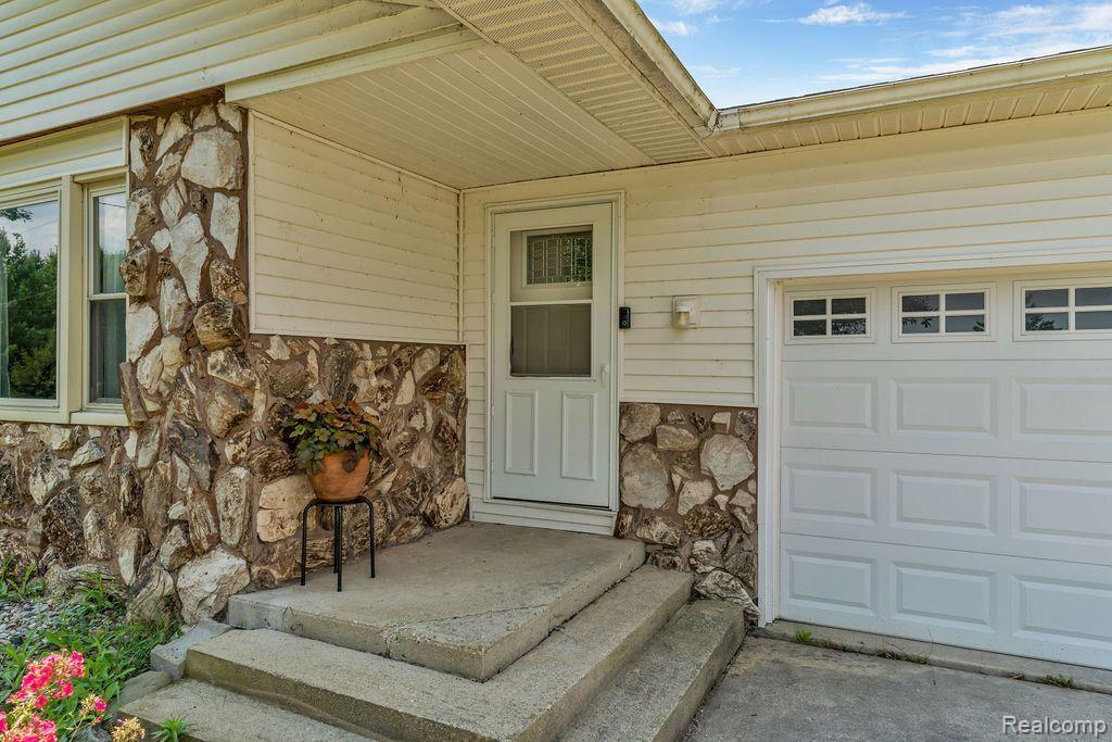 12520 SEYMOUR Road, Burt, MI 48417 — Photo 5