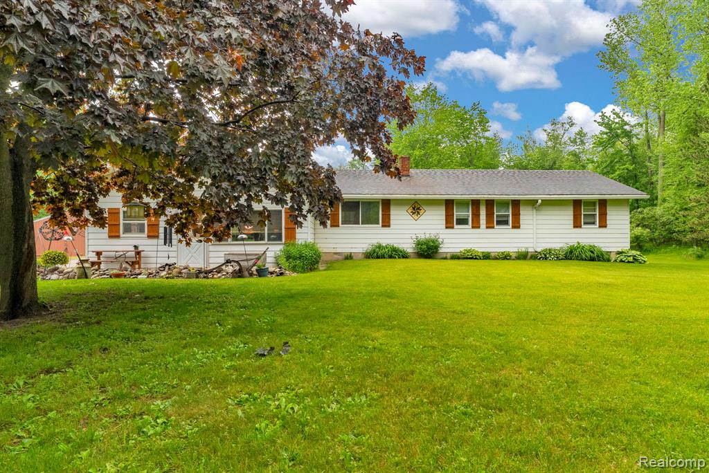 5405 Walker Road, MI 48419 — Photo 11