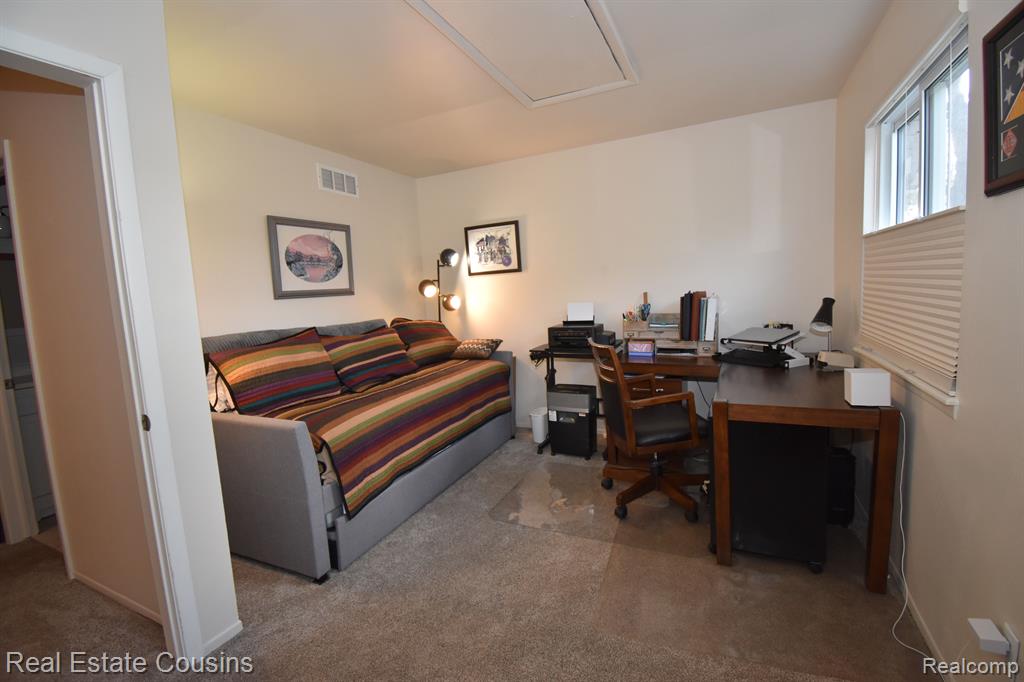 7230 BLUEWATER Drive, 130, Clarkston, MI 48348 — Photo 29