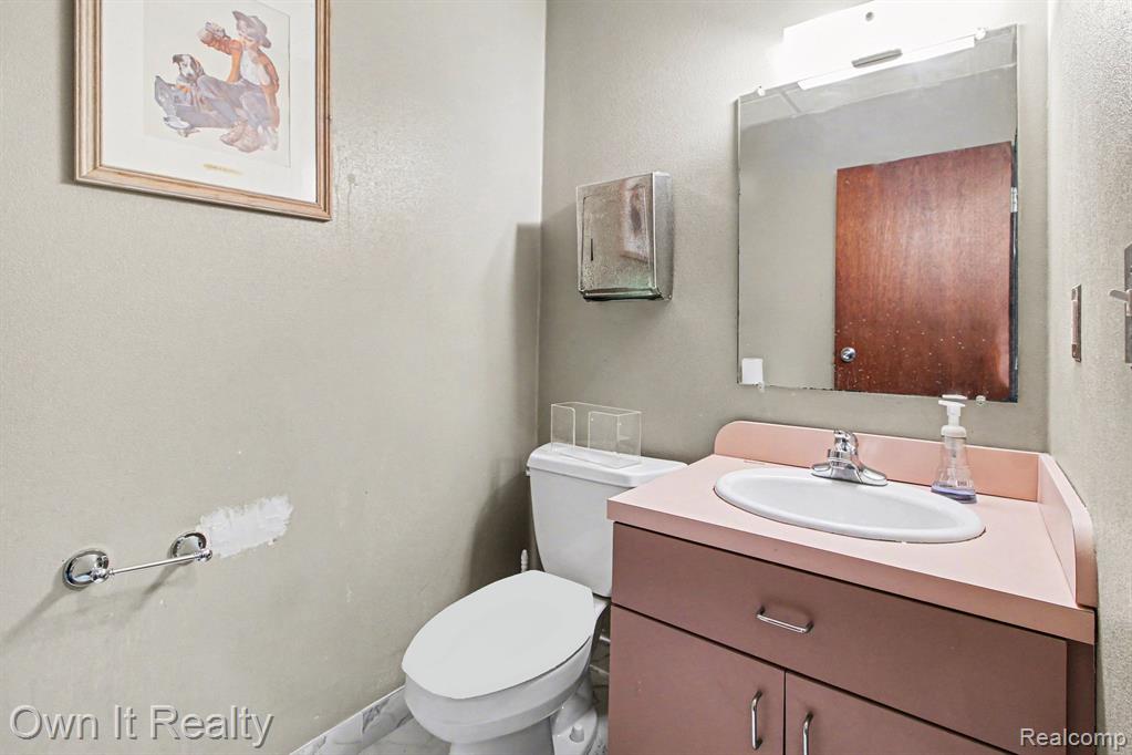 5245 Schaefer Road, Dearborn, MI 48126 — Photo 24