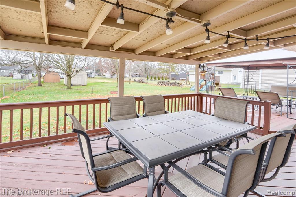 5107 Hartland Drive, Flint, MI 48506 — Photo 9