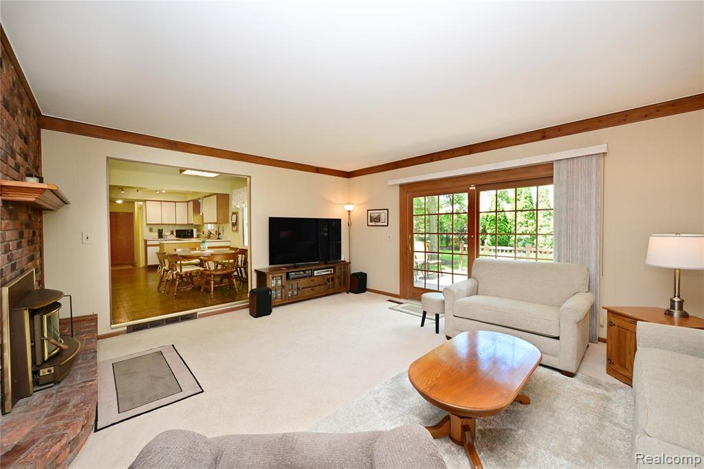 5888 Pentland Road, Bloomfield Hills, MI 48301 — Photo 10