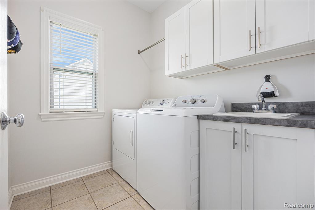 8269 Meadowridge, Clarkston, MI 48348 — Photo 16