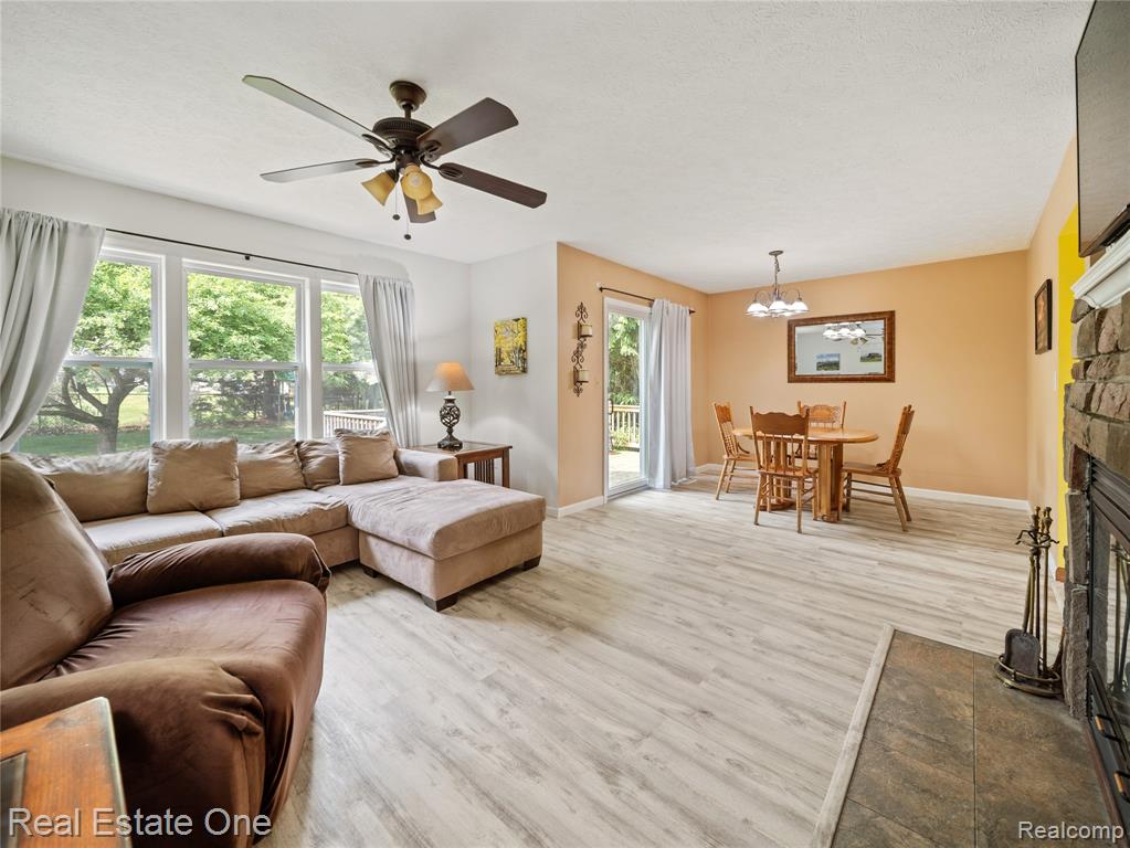 8907 McColl Side Road, Brighton, MI 48116 — Photo 9