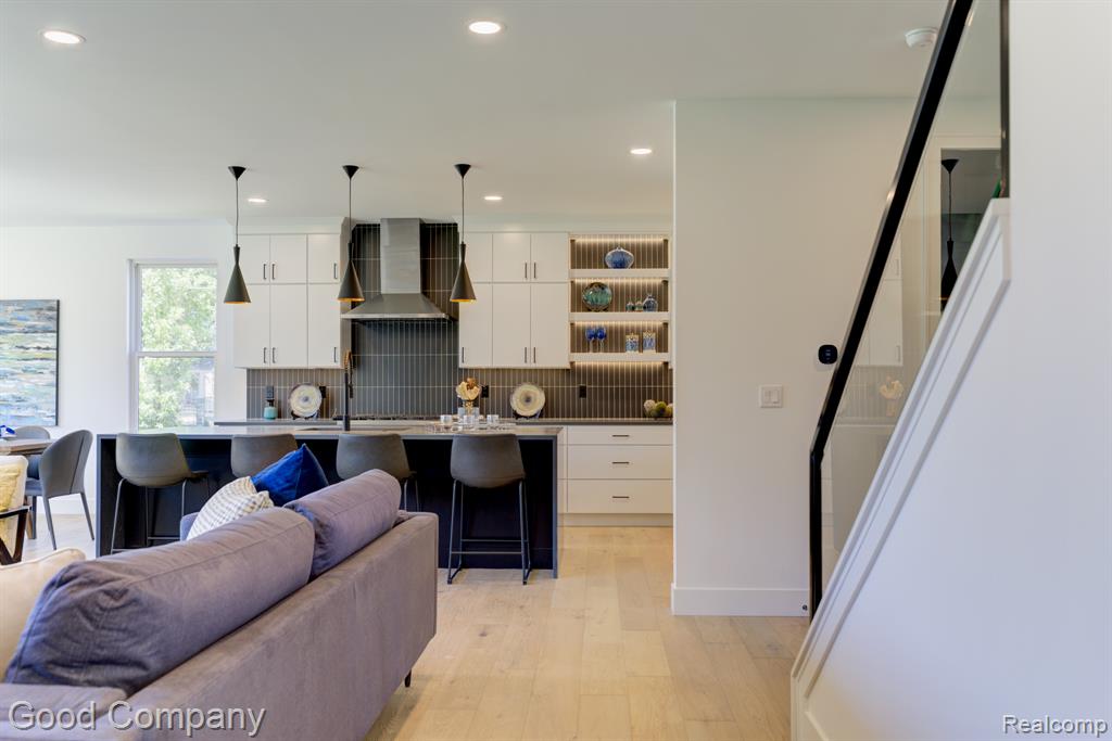 804 Irving Avenue, Royal Oak, MI 48067 — Photo 17