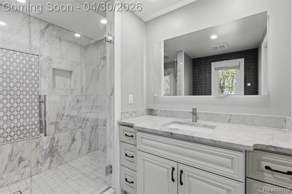7978 Little Farm Lane, West Bloomfield, MI — Photo 27