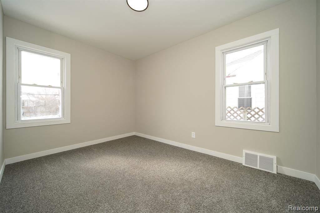 19348 Woodcrest Street, Harper Woods, MI 48225 — Photo 47