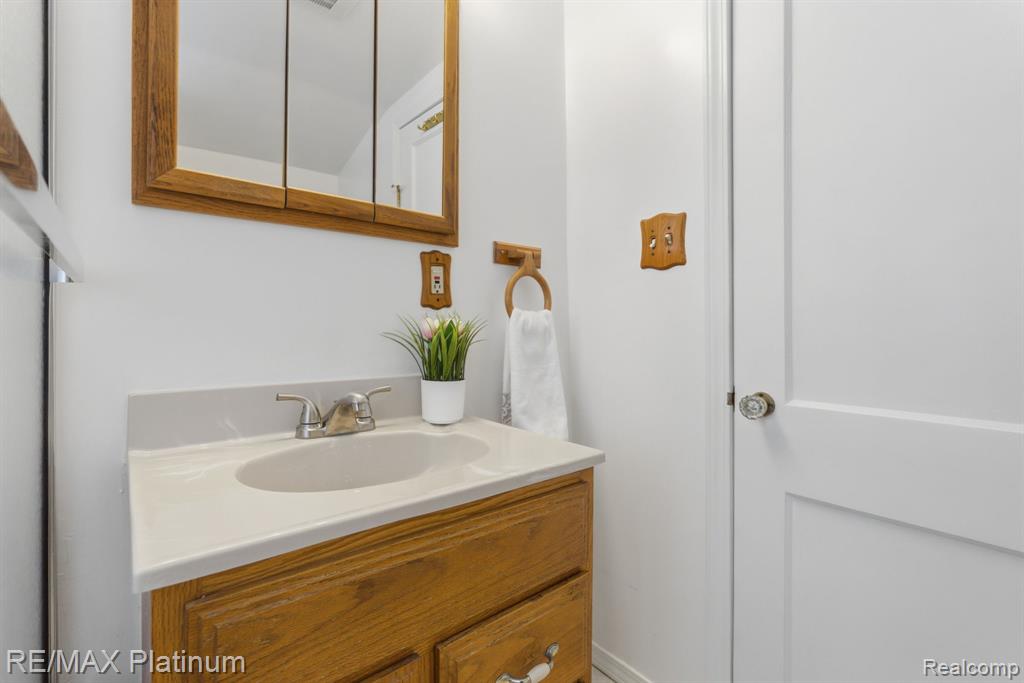 815 McPherson Street, Howell, MI 48843 — Photo 14