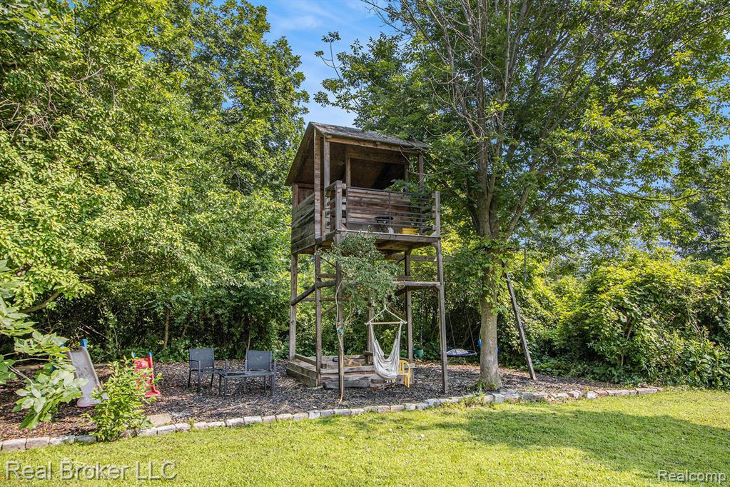 601 E North Street, Hastings, MI 49058 — Photo 23