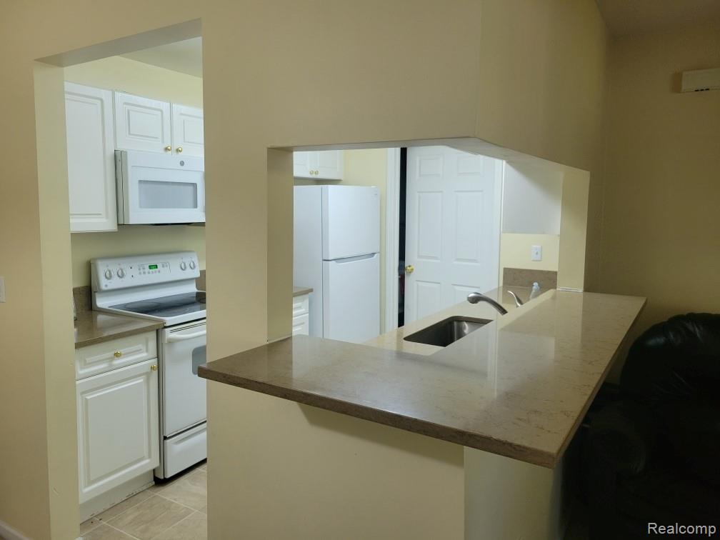 5346 Brookemonte Circle, Rochester, MI 48306 — Photo 4