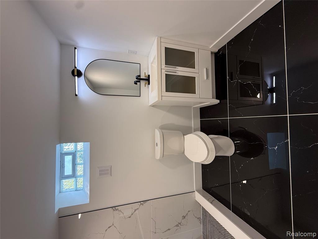 13941 Pearson Street, Oak Park, MI 48237 — Photo 34