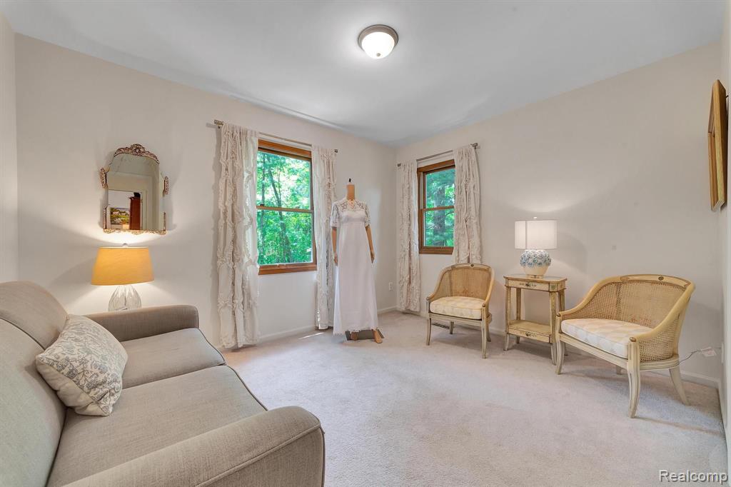 573 NAKOMIS Trail, Lake Orion, MI 48362 — Photo 46