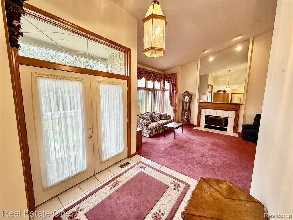 42827 Matthew Drive, Sterling Heights, MI 48313 — Photo 3