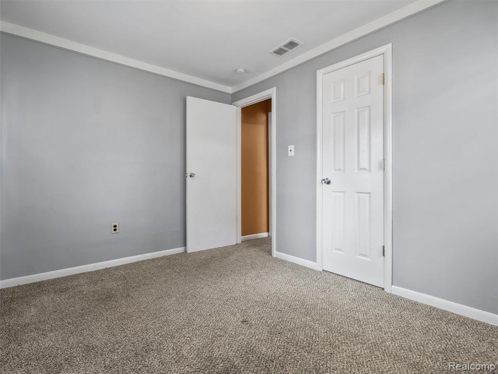 594 E Barrett Avenue, Madison Heights, MI 48071 — Photo 22