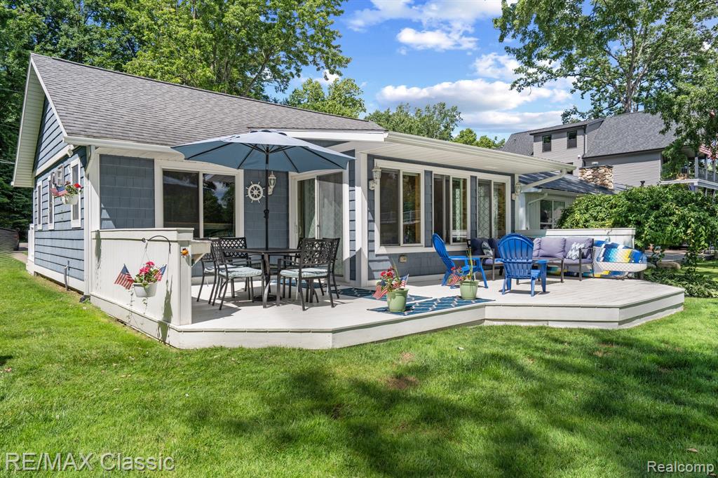 5286 Edgelake Drive, Pinckney, MI 48169 — Photo 3