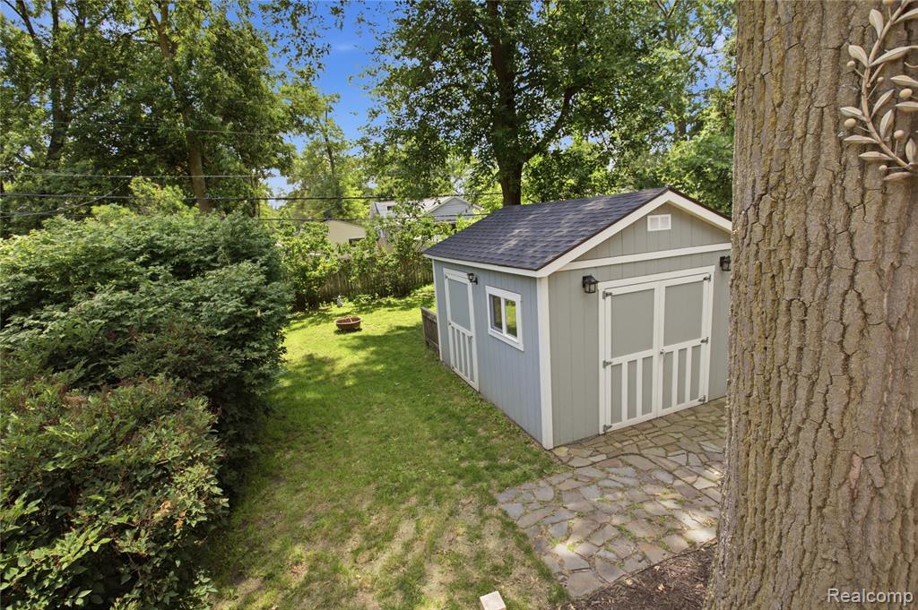 536 E Maplehurst Street, Ferndale, MI 48220 — Photo 33
