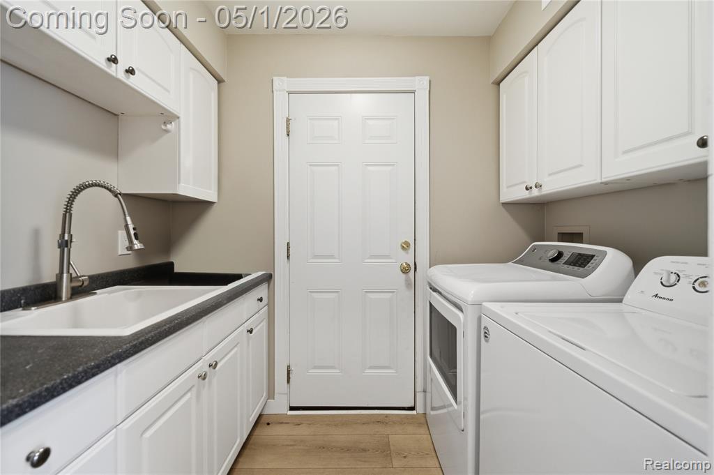 7527 Koby Court, White Lake, MI 48383 — Photo 16