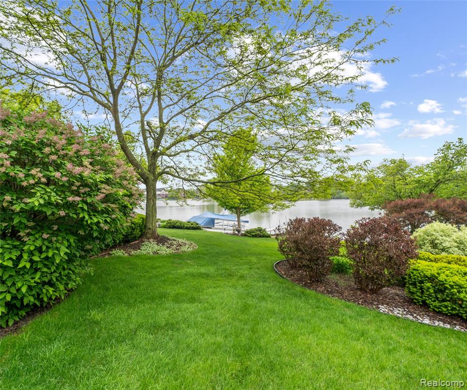 17747 PARKSHORE Drive, Northville, MI 48168 — Photo 95