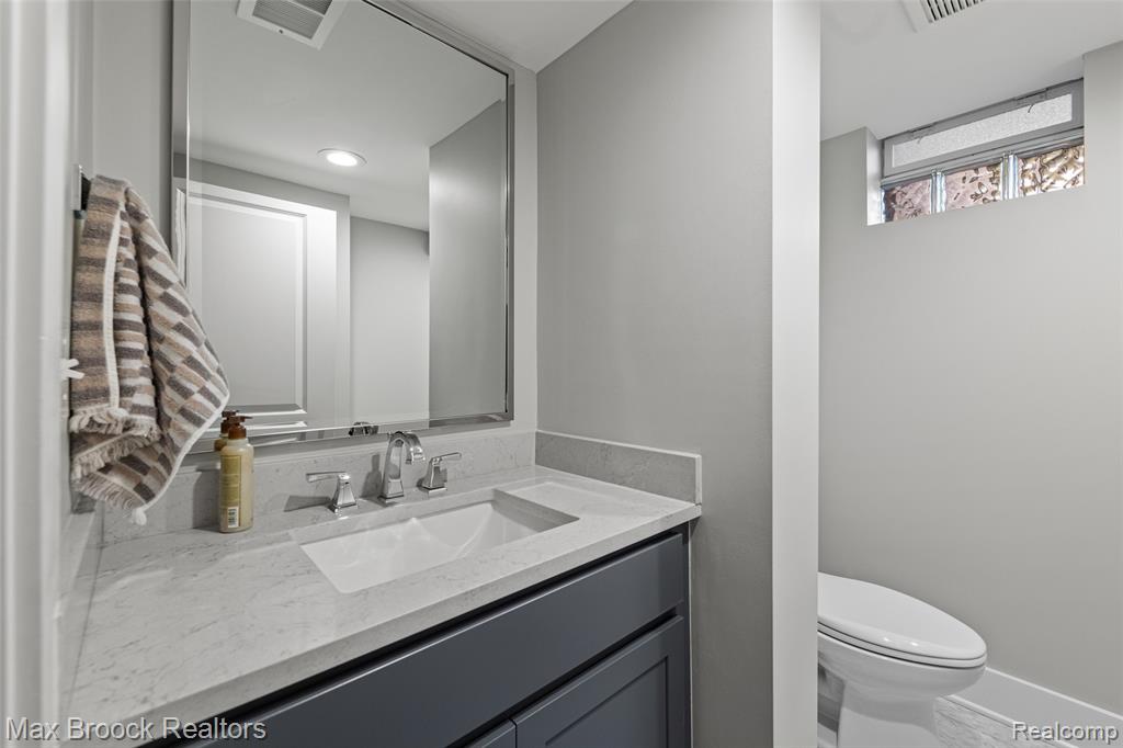 937 Henley Street, Birmingham, MI 48009 — Photo 27