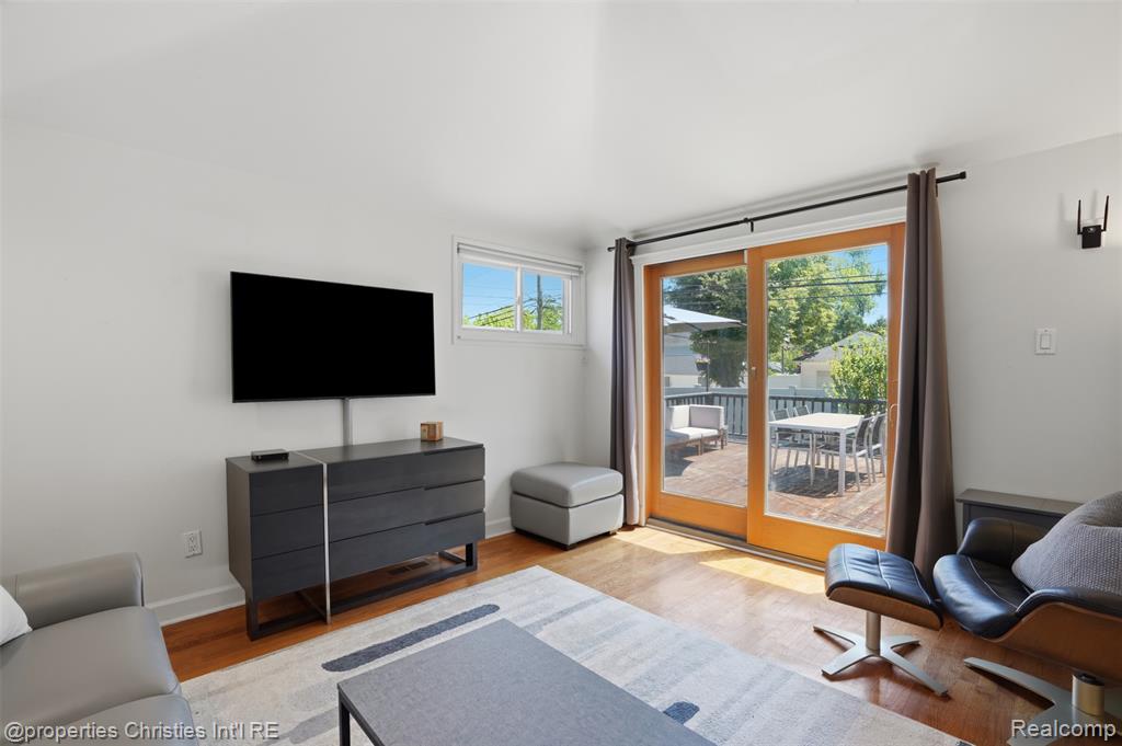 4602 Groveland Avenue, Royal Oak, MI 48073 — Photo 17
